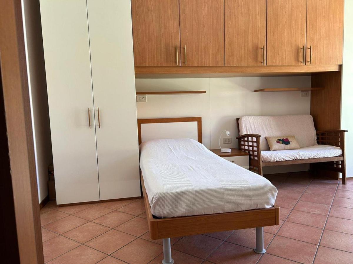 Lecco Only Females Guest House Exterior photo