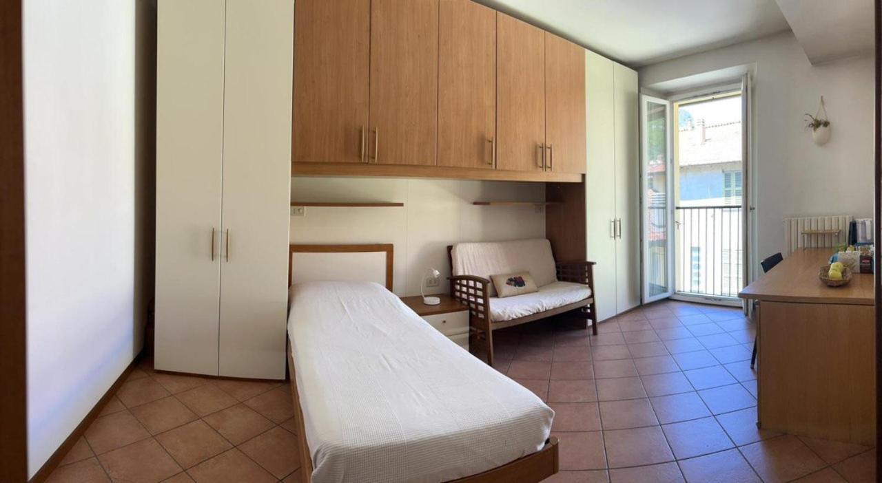 Lecco Only Females Guest House Exterior photo